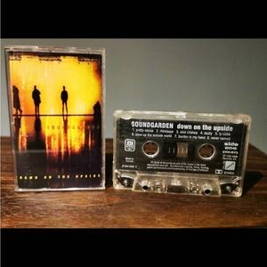 SOUNDGARDEN - Down on the Upside - Cassette Tape
